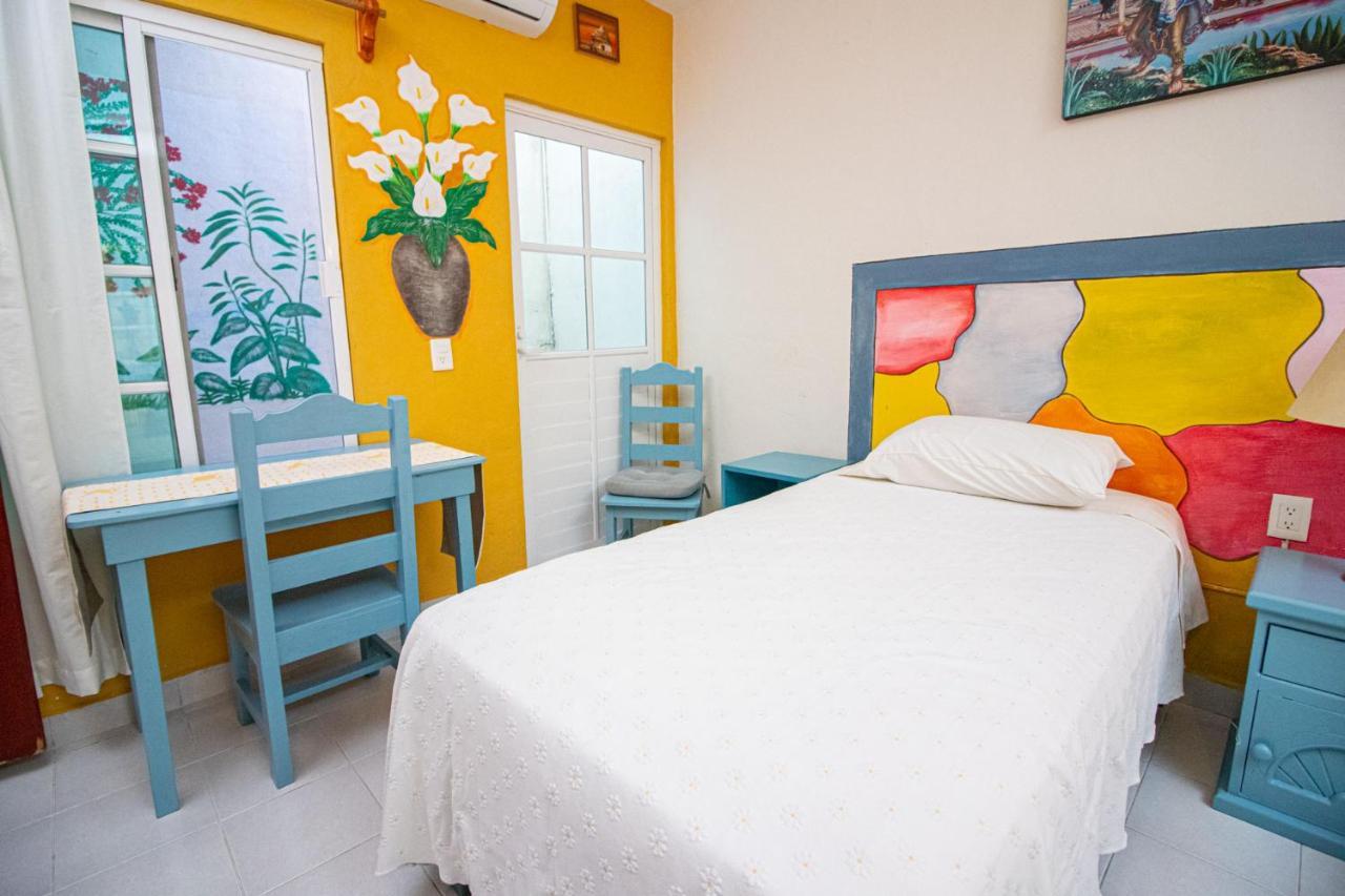 La Casa Del Almendro Otel Playa del Carmen Dış mekan fotoğraf